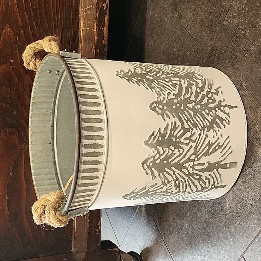 Winter Metal Container